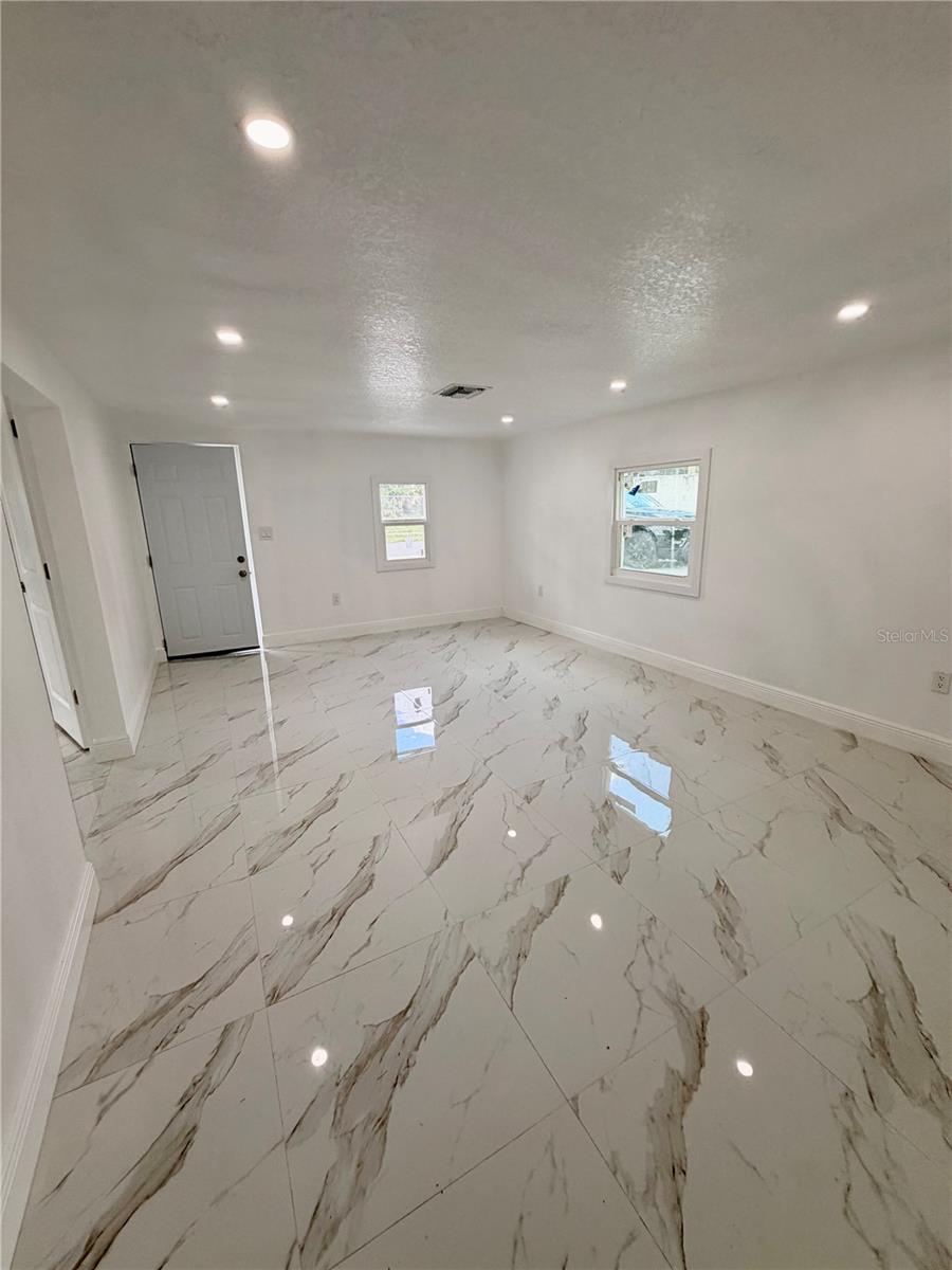 FAIRVIEW SHORES - Residential