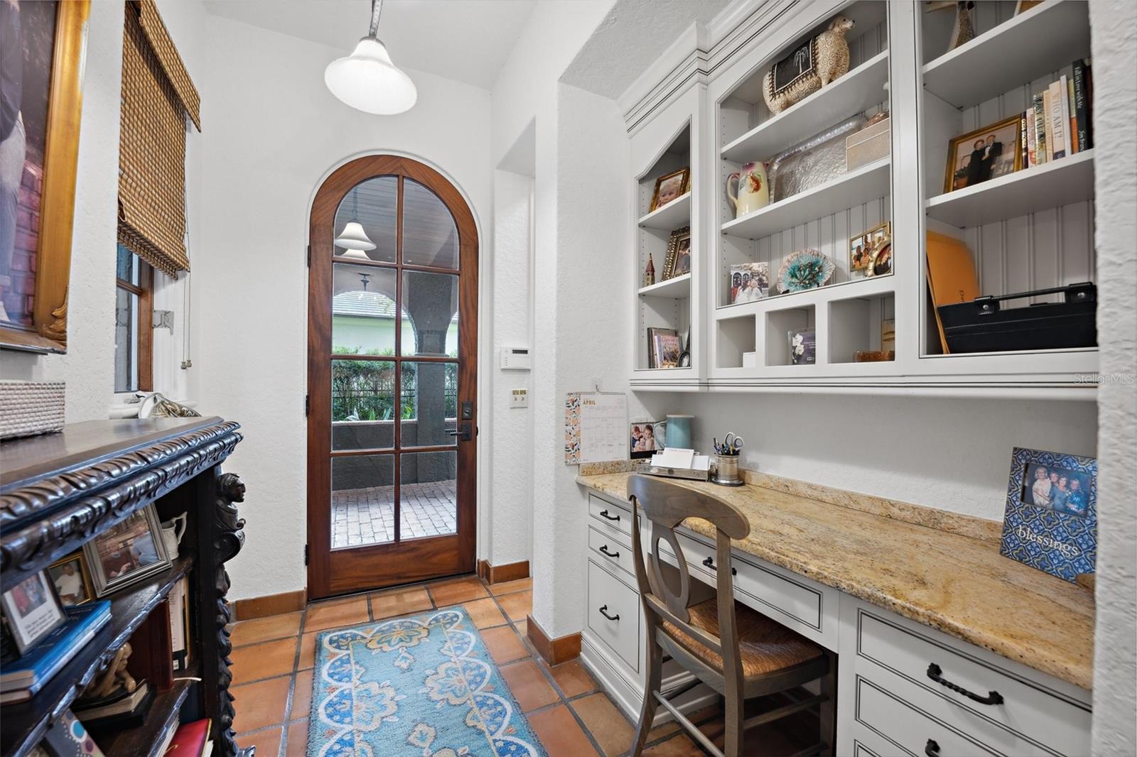 TWELVE OAKS - Residential