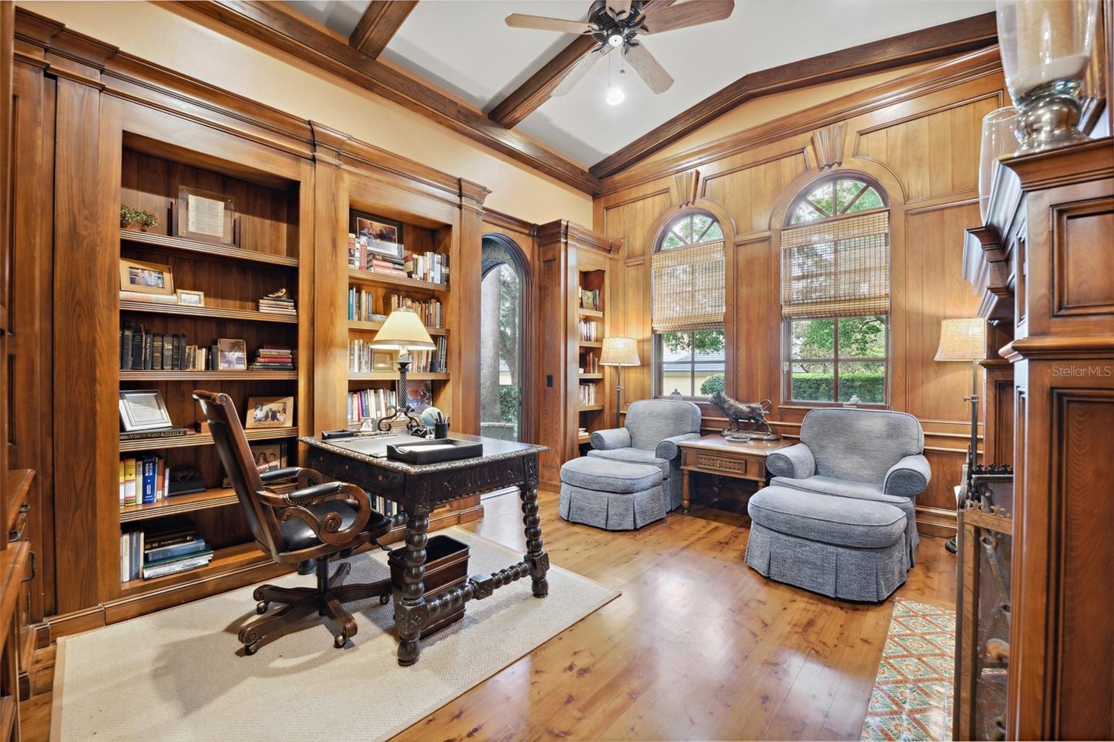 TWELVE OAKS - Residential
