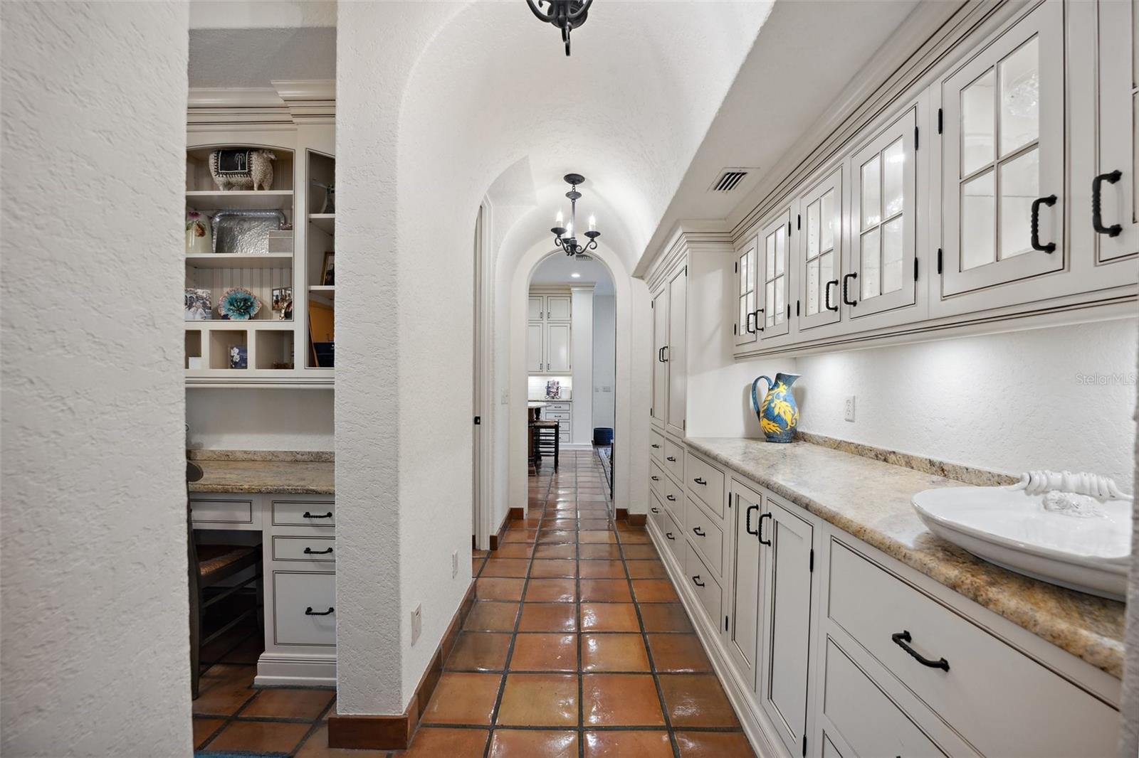 TWELVE OAKS - Residential