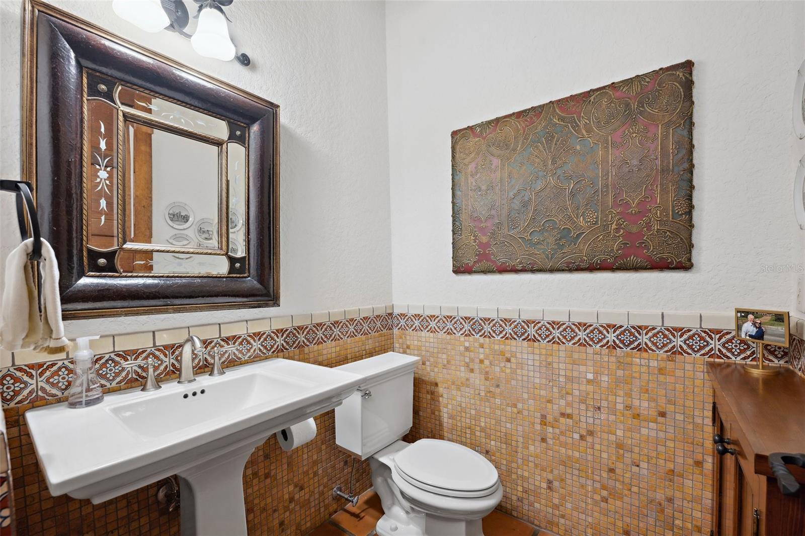TWELVE OAKS - Residential