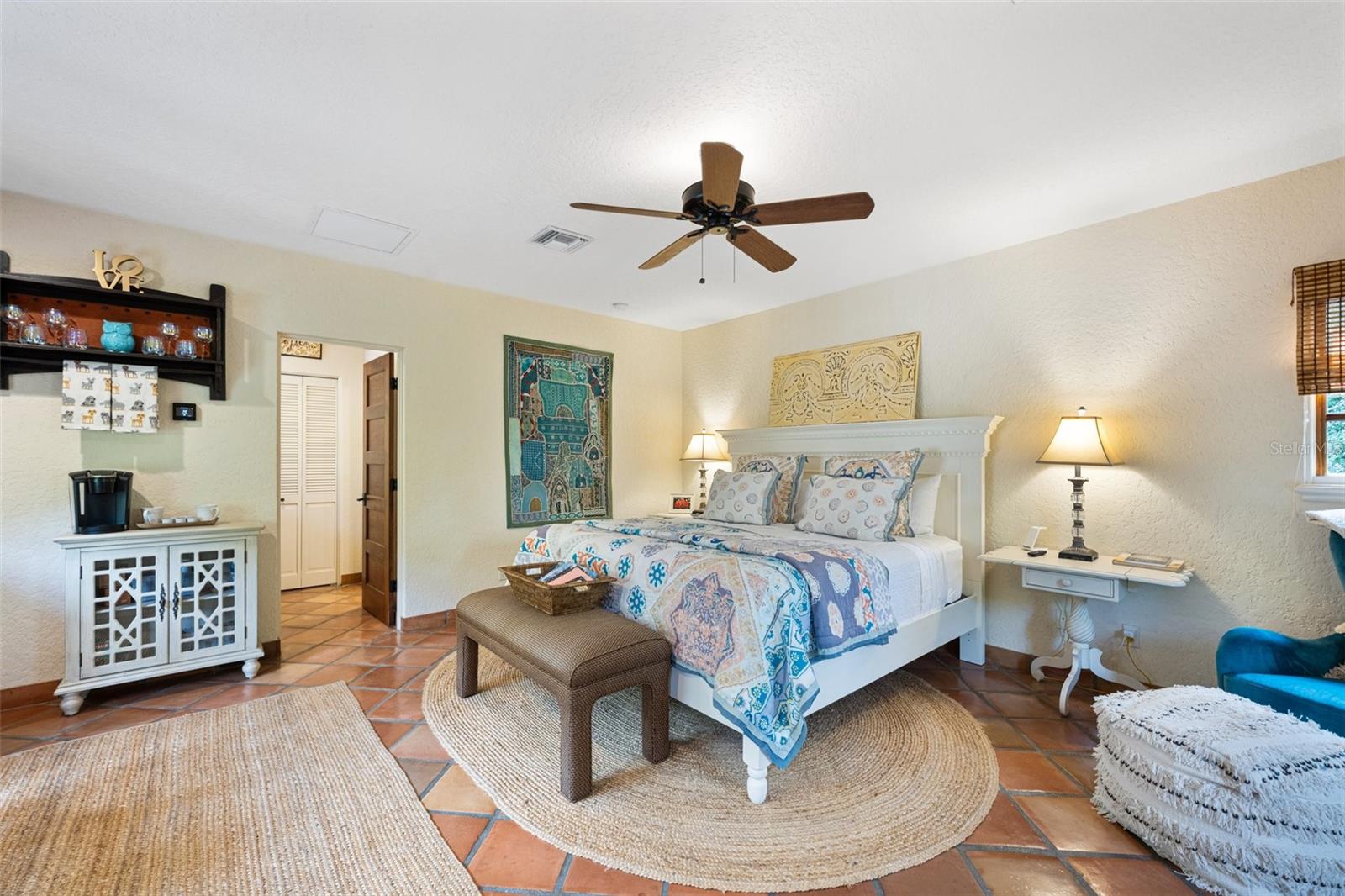 TWELVE OAKS - Residential
