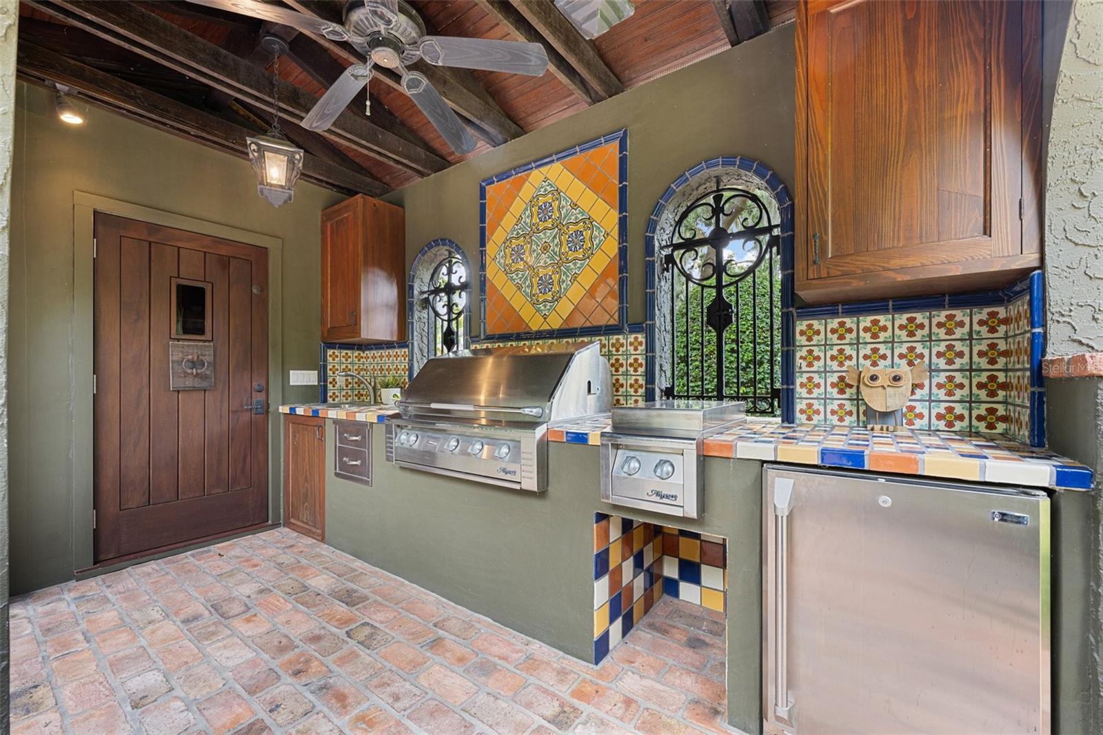 TWELVE OAKS - Residential
