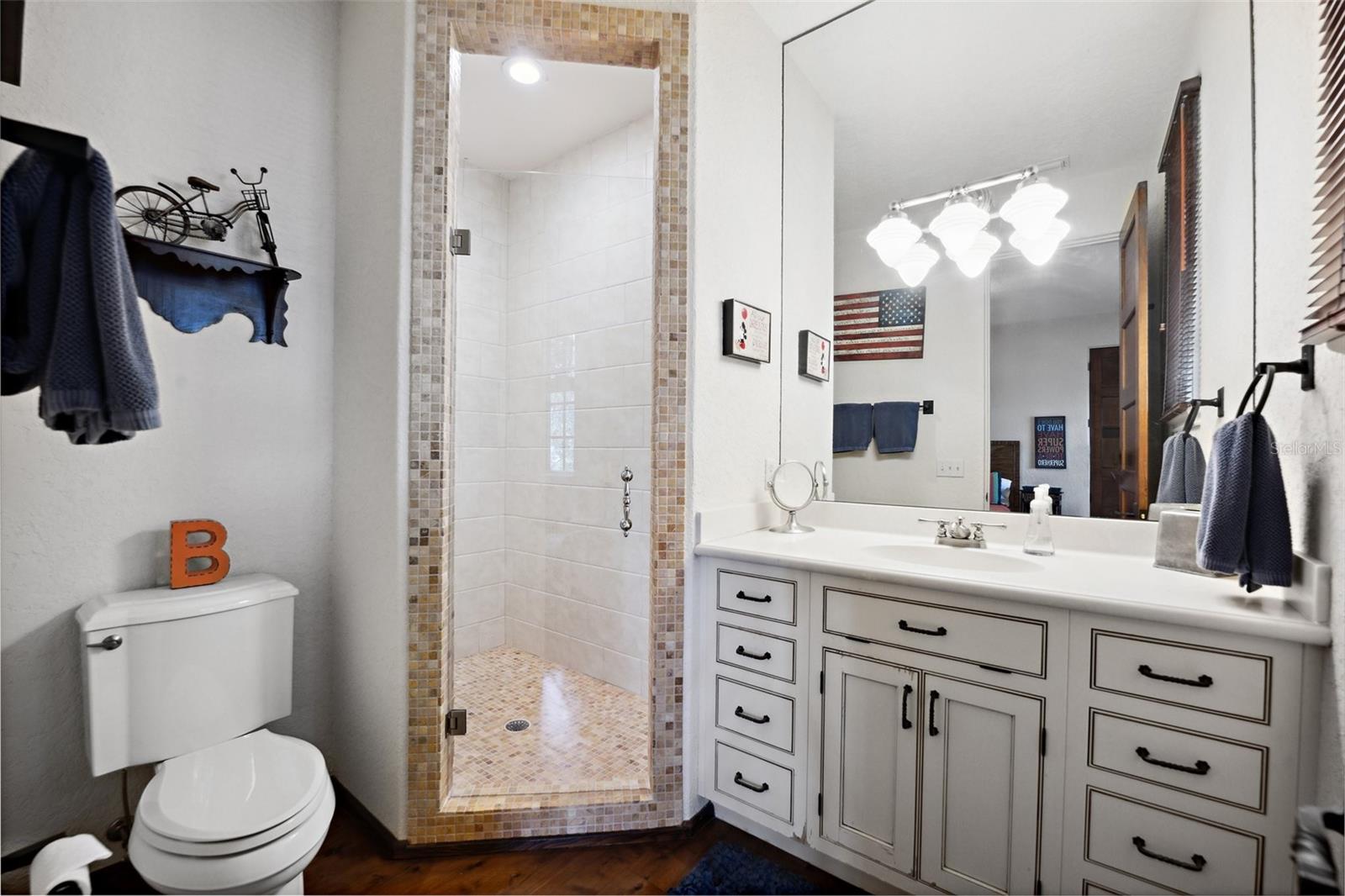 TWELVE OAKS - Residential