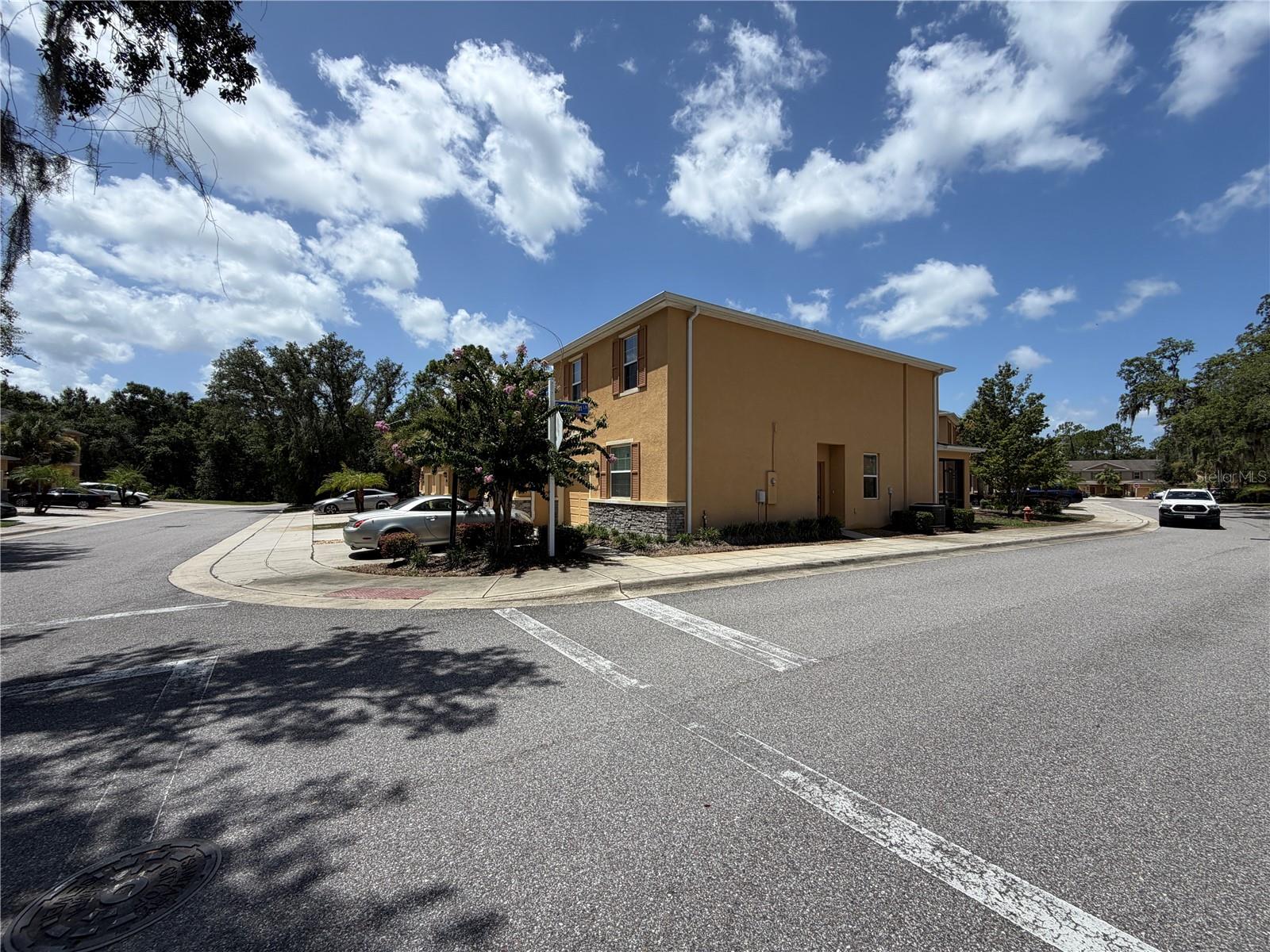 HIDDEN RIVER TWNHMS PH 2 - Residential Lease