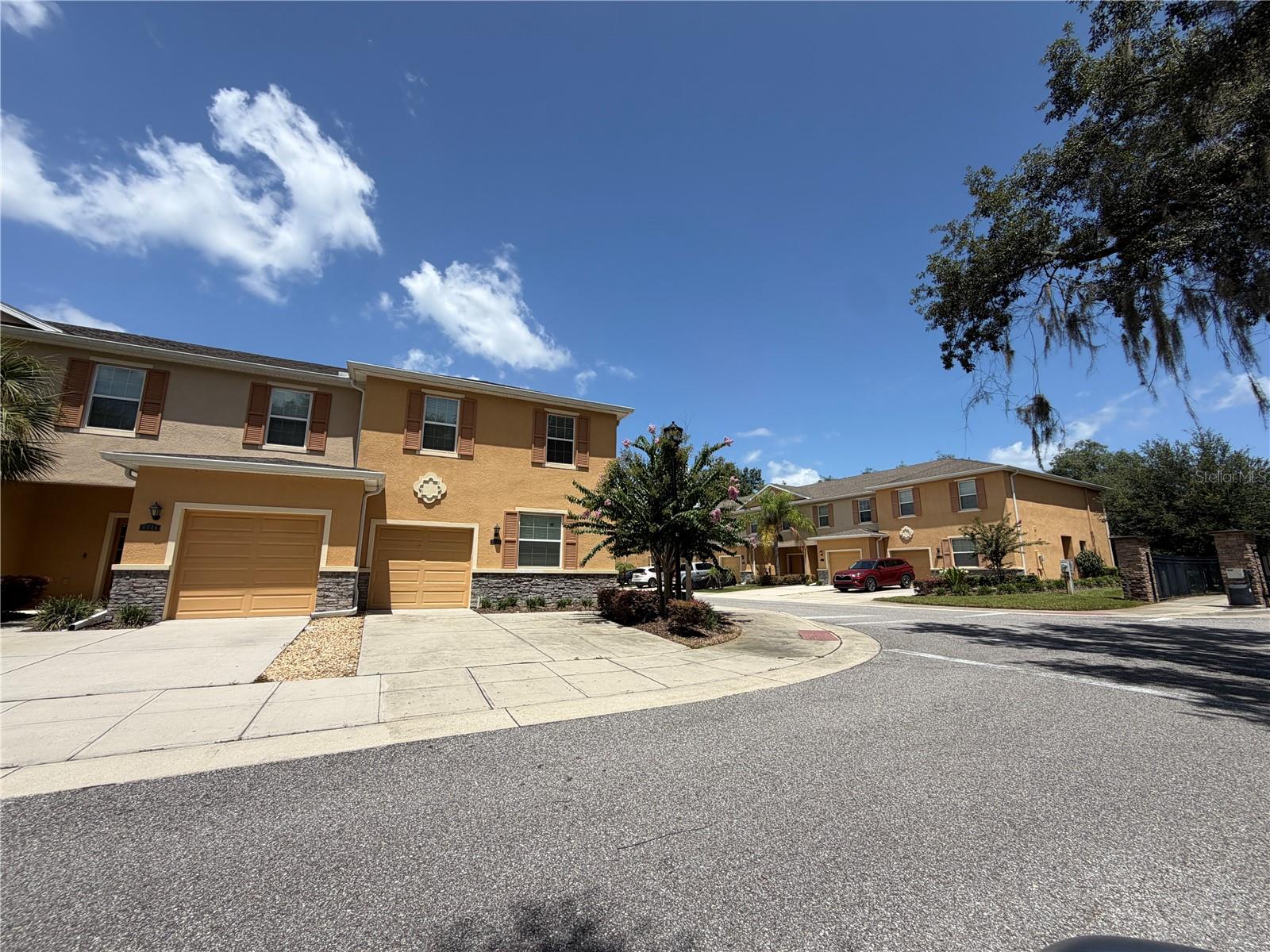HIDDEN RIVER TWNHMS PH 2 - Residential Lease
