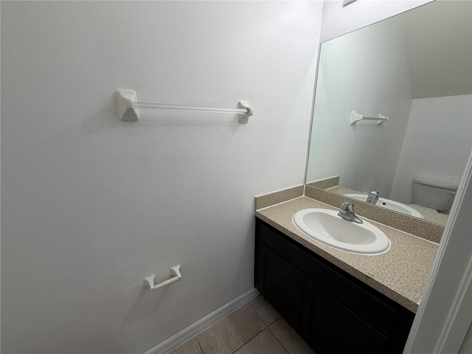 HIDDEN RIVER TWNHMS PH 2 - Residential Lease