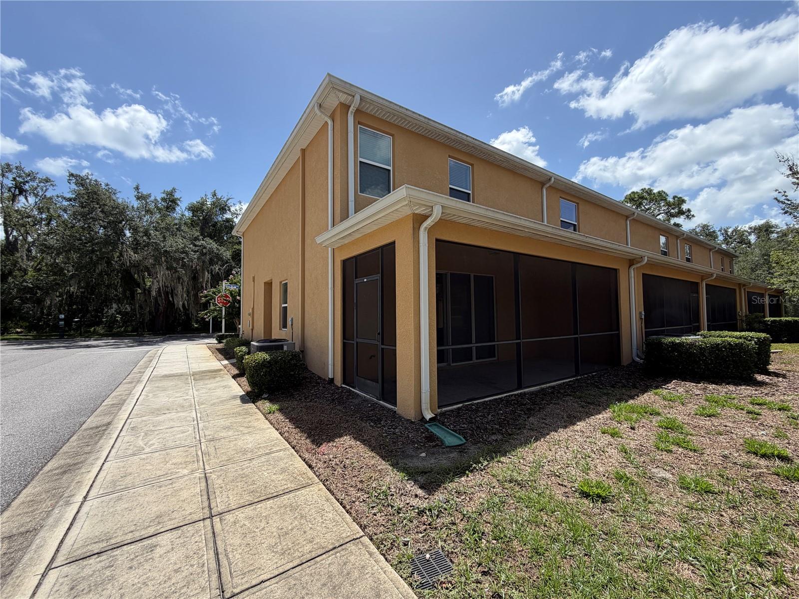 HIDDEN RIVER TWNHMS PH 2 - Residential Lease