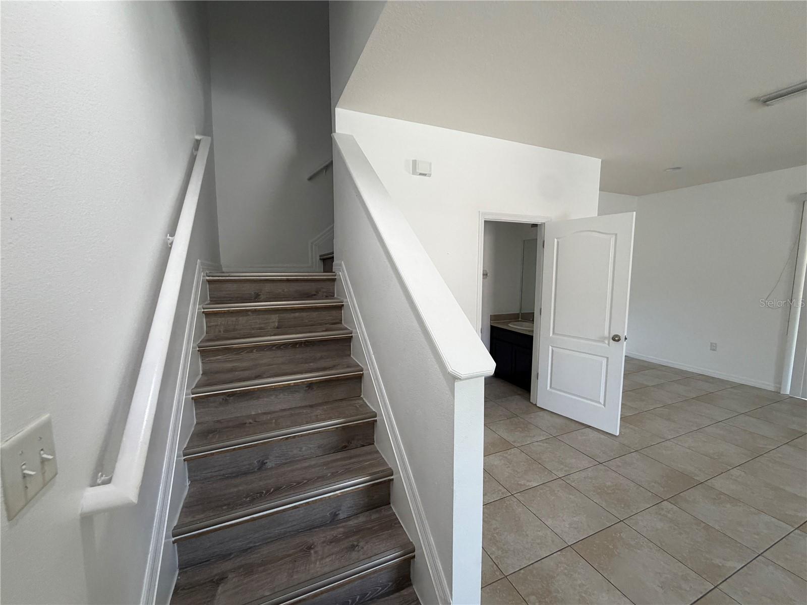 HIDDEN RIVER TWNHMS PH 2 - Residential Lease