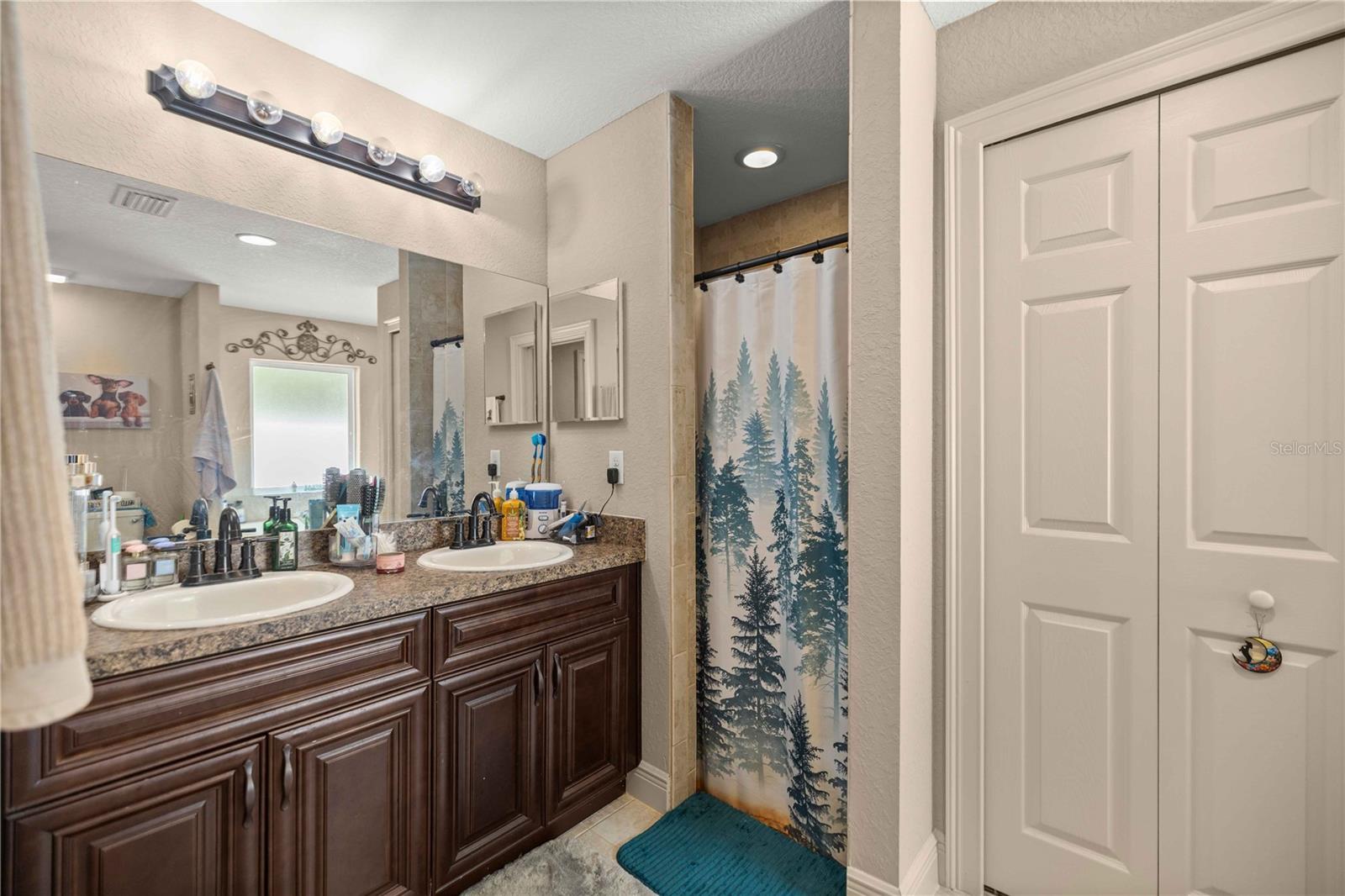 SILVER SPGS SHORES - Residential