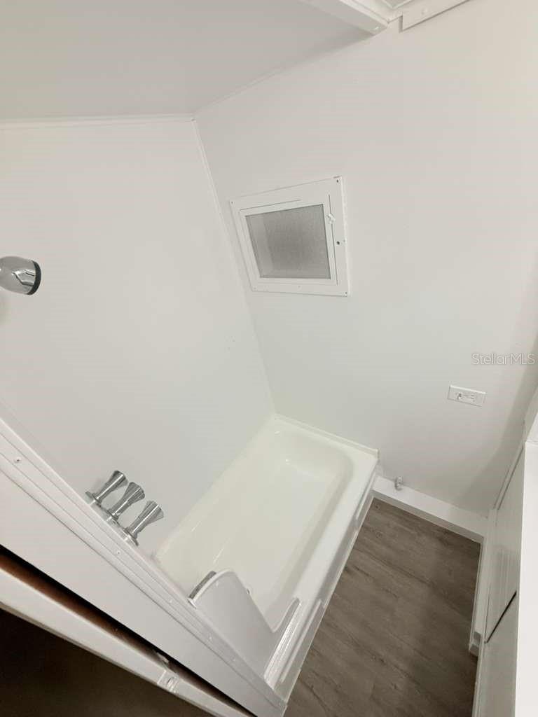 PALMONA PARK - Residential Lease