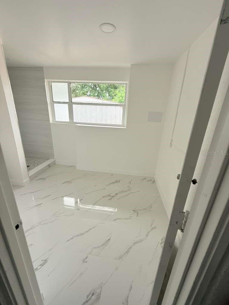 PALMONA PARK - Residential Lease