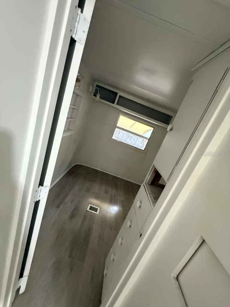 PALMONA PARK - Residential Lease