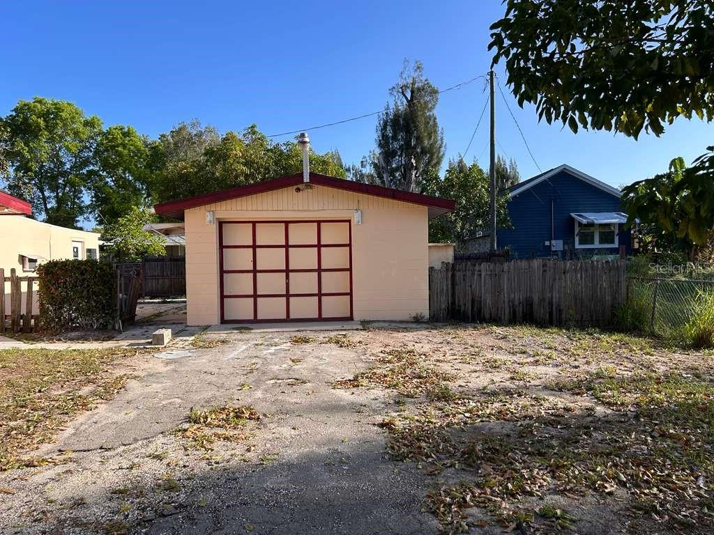 PALMONA PARK - Residential Lease