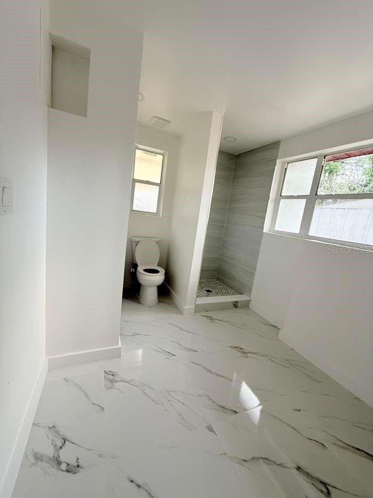PALMONA PARK - Residential Lease