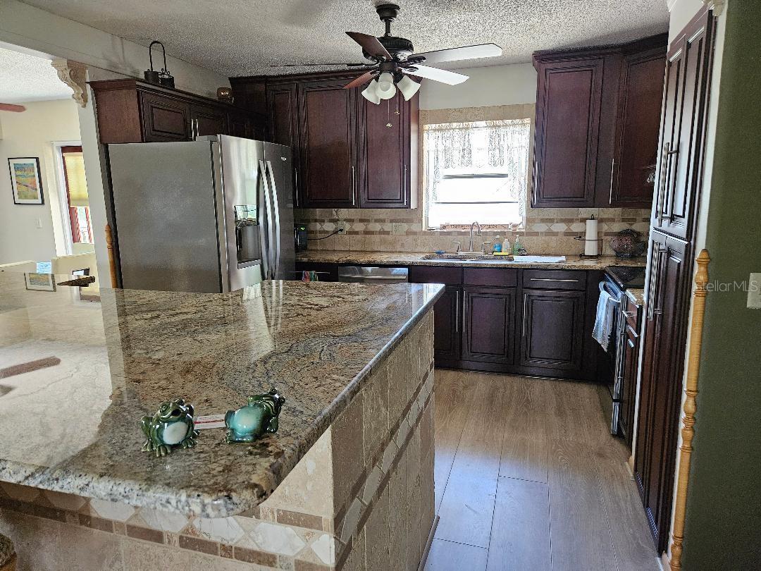 DEL WEBBS SUN CITY FLORIDA UN - Residential