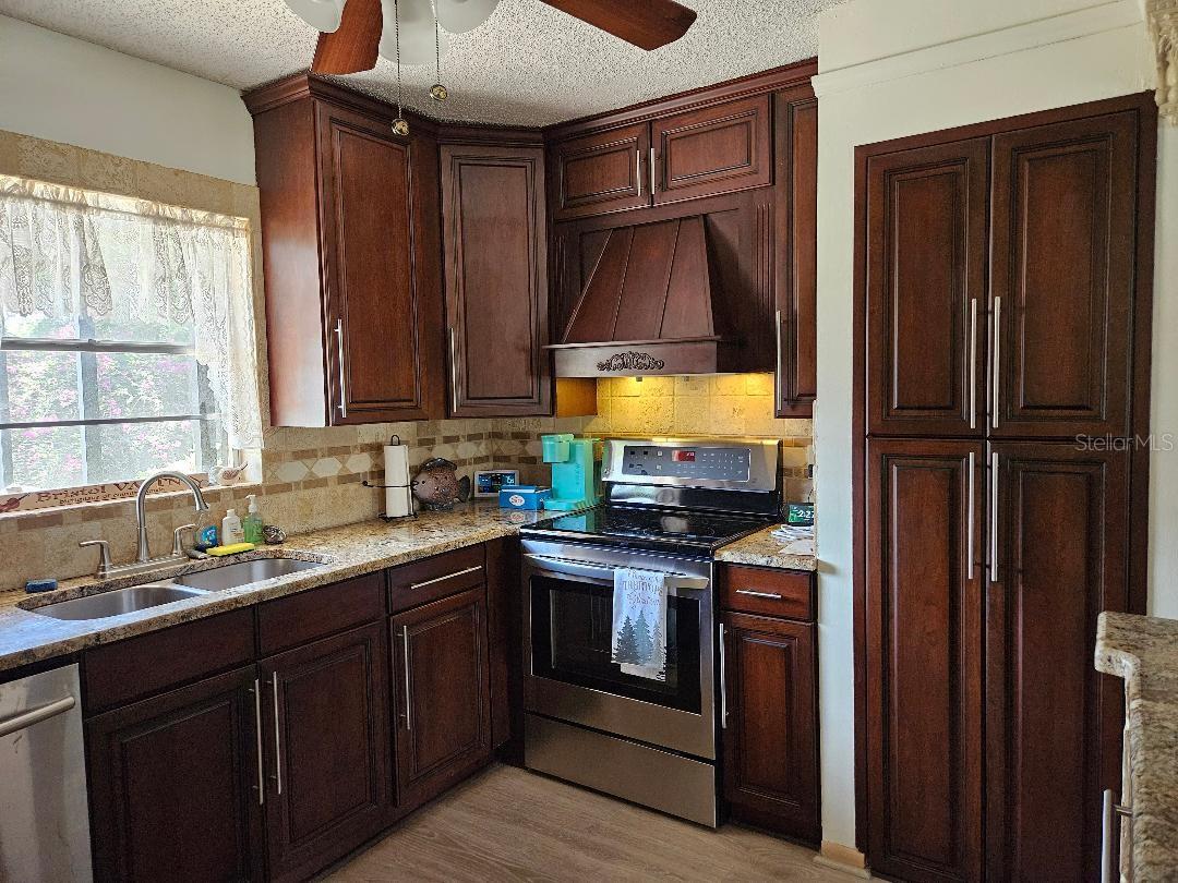 DEL WEBBS SUN CITY FLORIDA UN - Residential