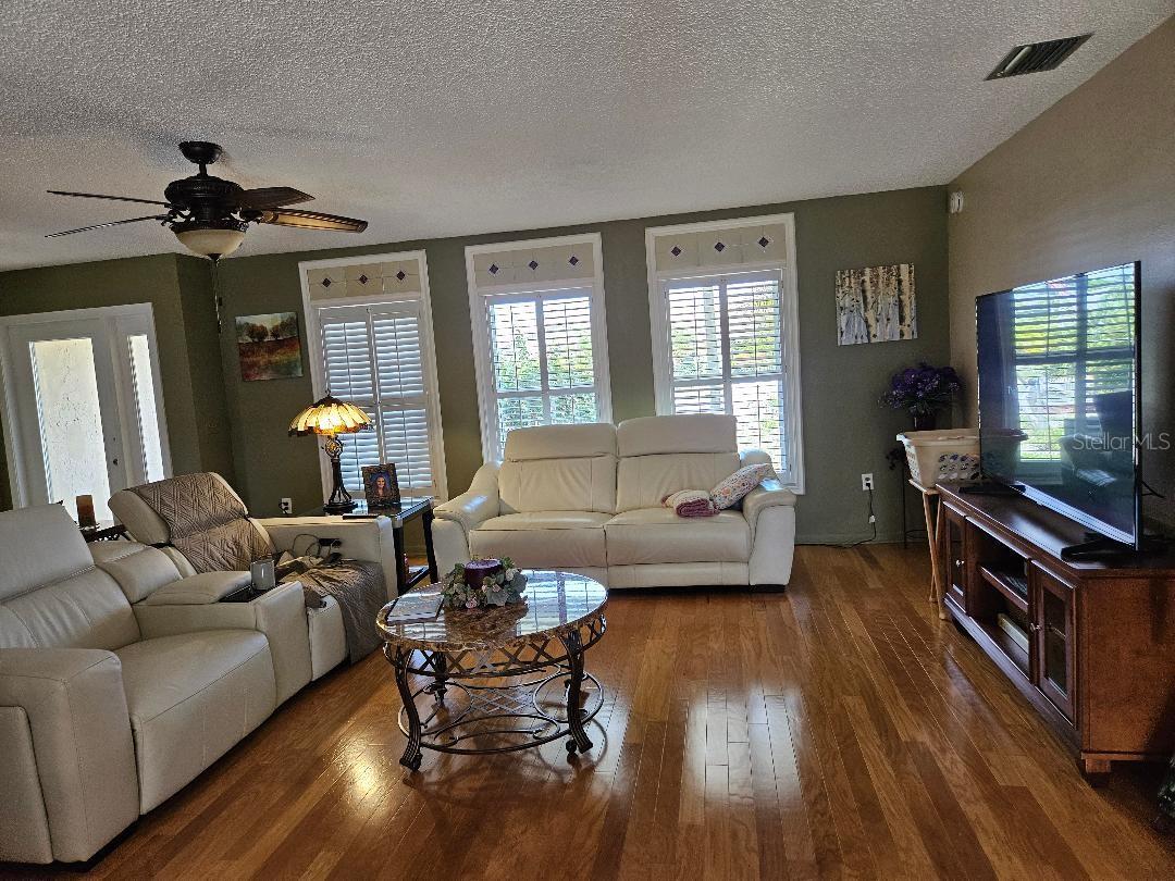 DEL WEBBS SUN CITY FLORIDA UN - Residential