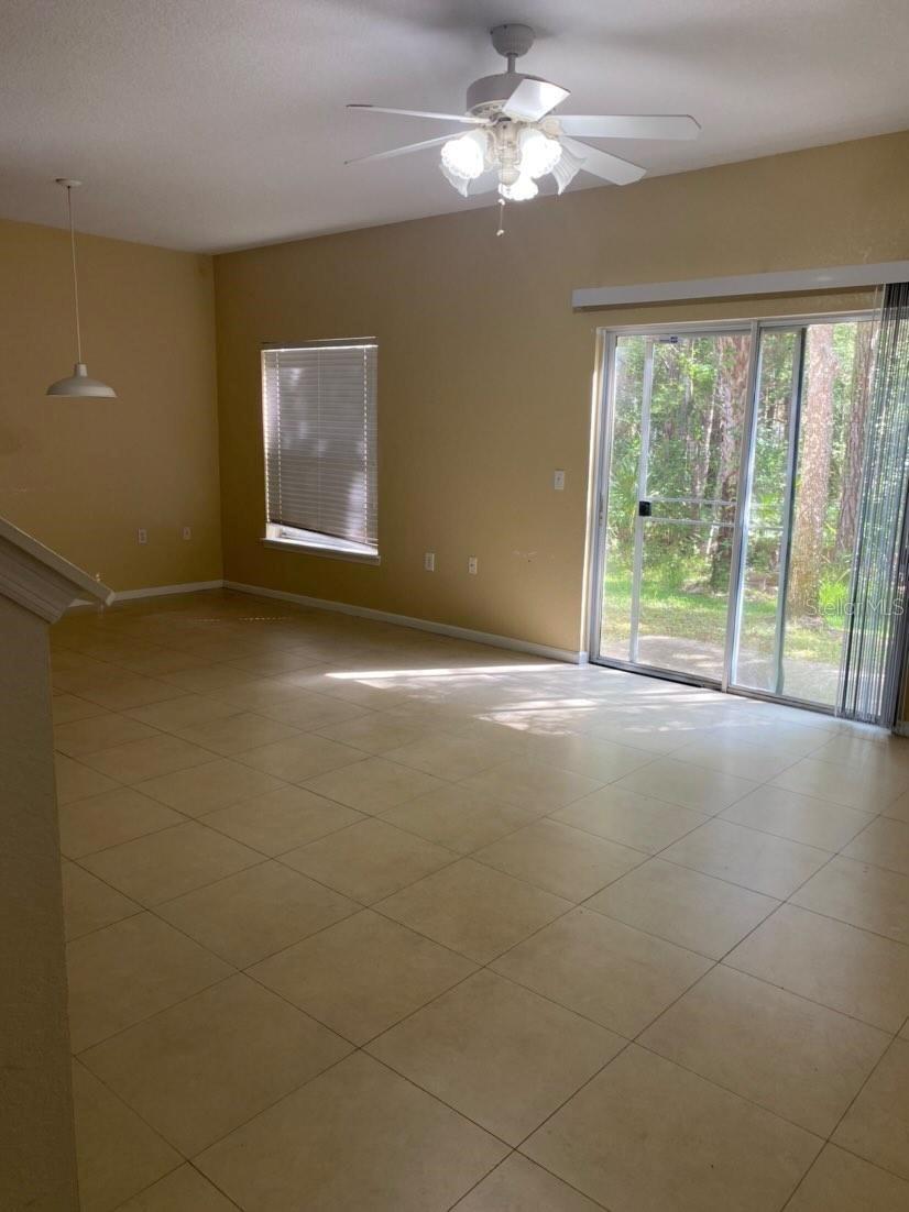 EMERALD POINTE TWNHMS AT TAMPA PALMS - Residential Lease
