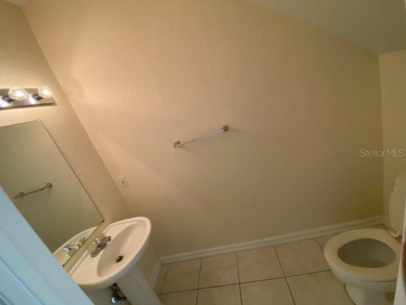 EMERALD POINTE TWNHMS AT TAMPA PALMS - Residential Lease