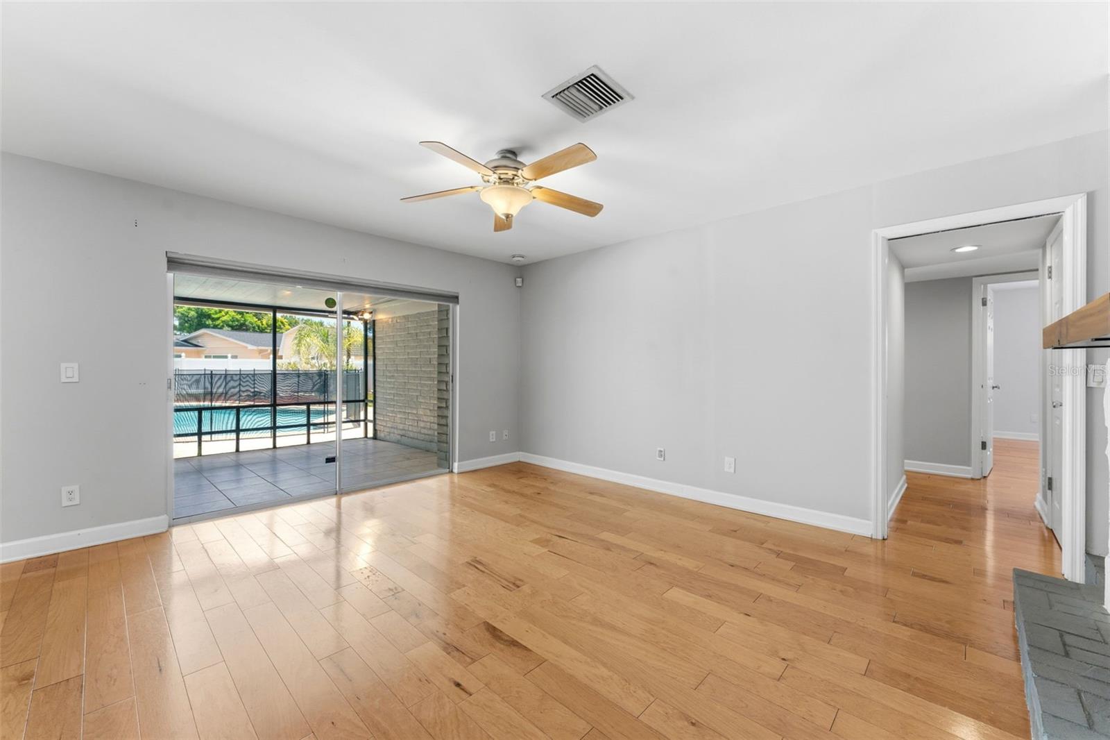 CARROLLWOOD SUB UNIT 18 - Residential