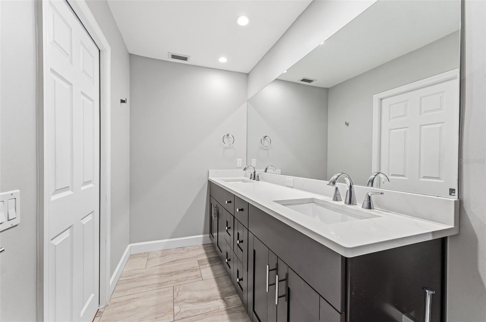 CARROLLWOOD SUB UNIT 18 - Residential