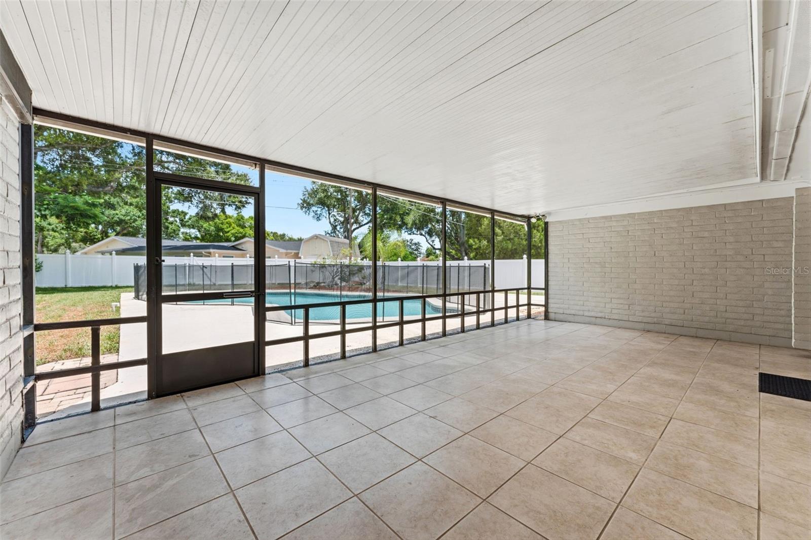 CARROLLWOOD SUB UNIT 18 - Residential