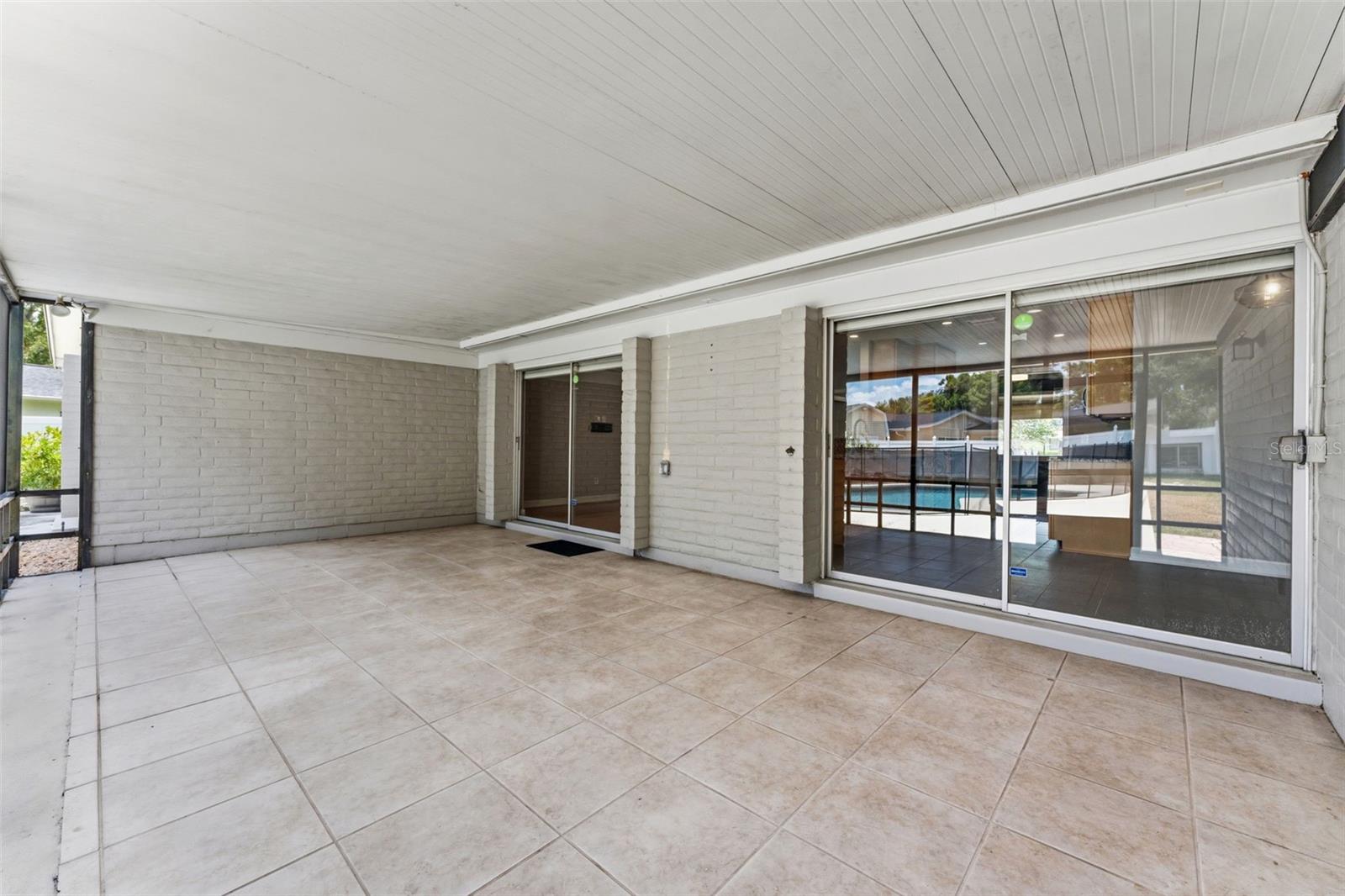 CARROLLWOOD SUB UNIT 18 - Residential