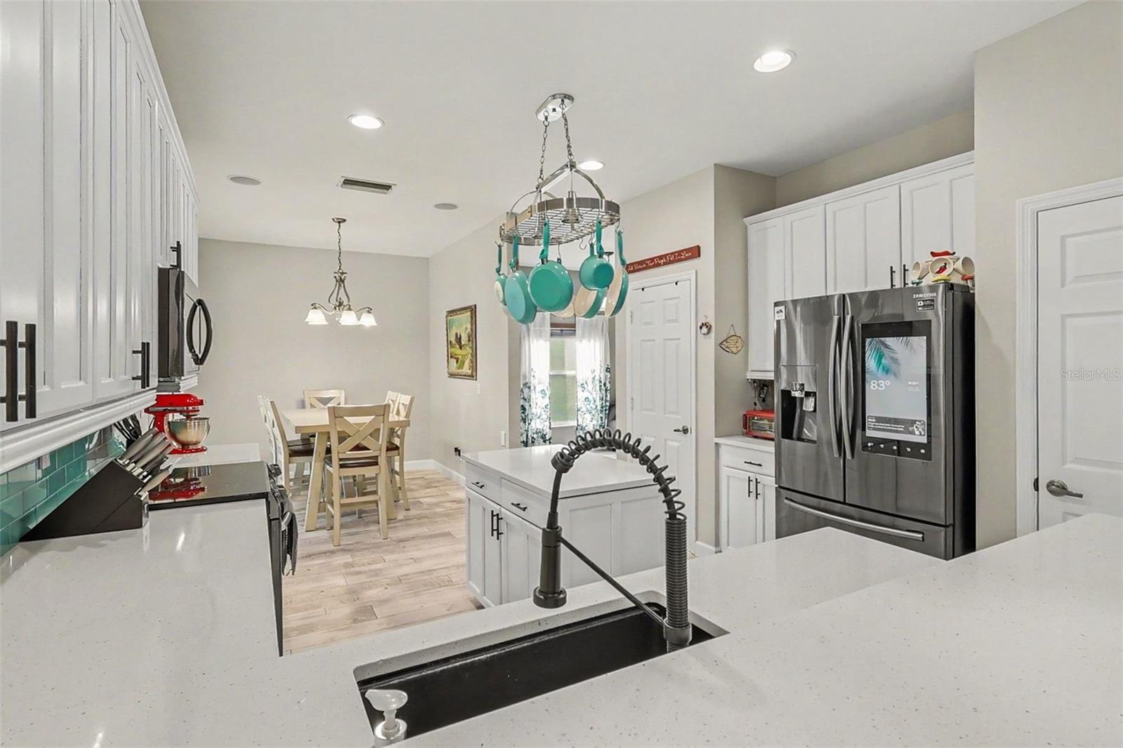 GLADIOLUS PRESERVE - Residential