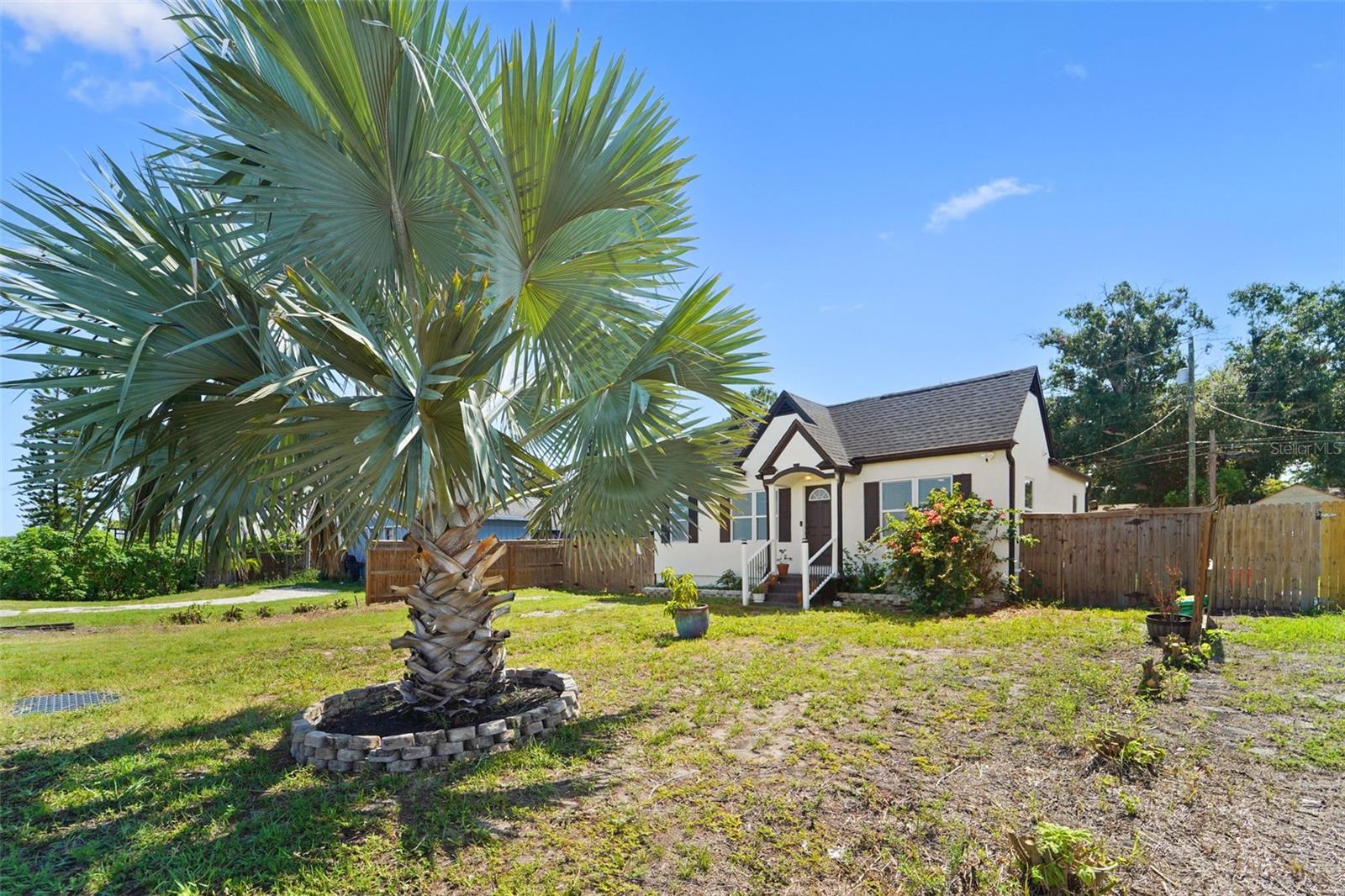 ROYAL PALM HEIGHTS - Residential