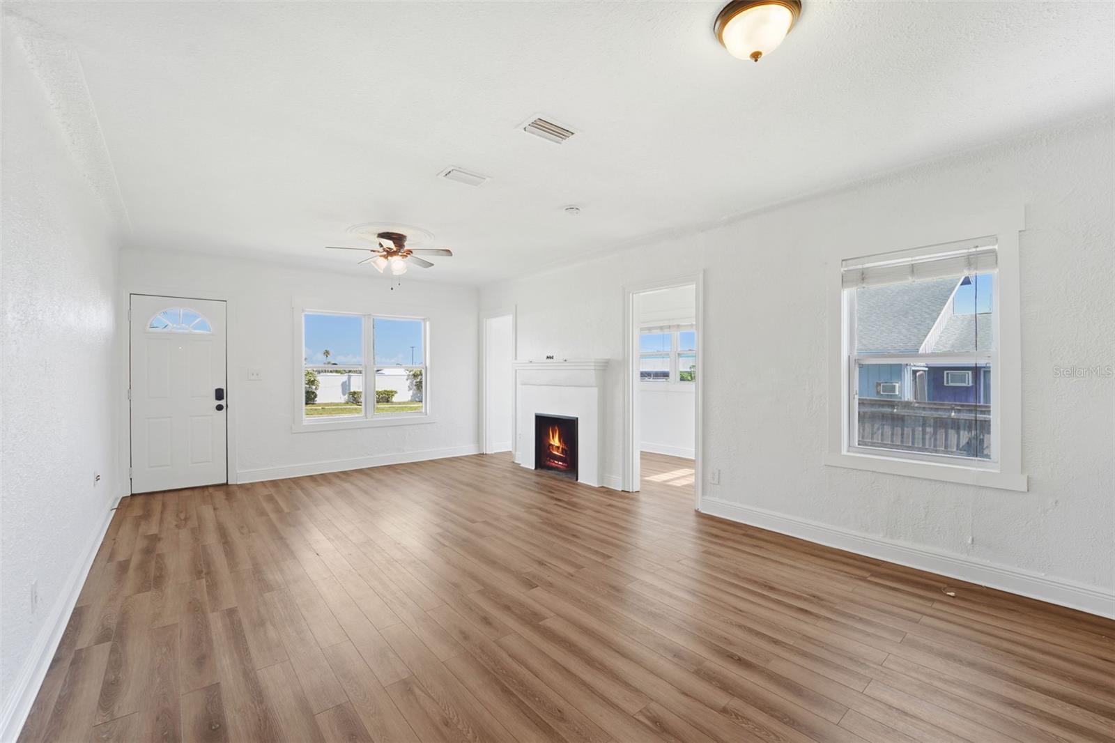 ROYAL PALM HEIGHTS - Residential