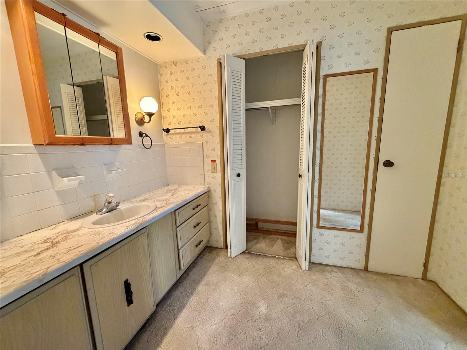 HAWTHORNE AT LEESBURG A COOP - Residential
