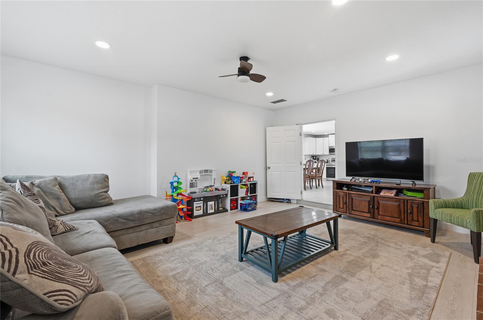 KENILWORTH SHORES SEC 07 - Residential
