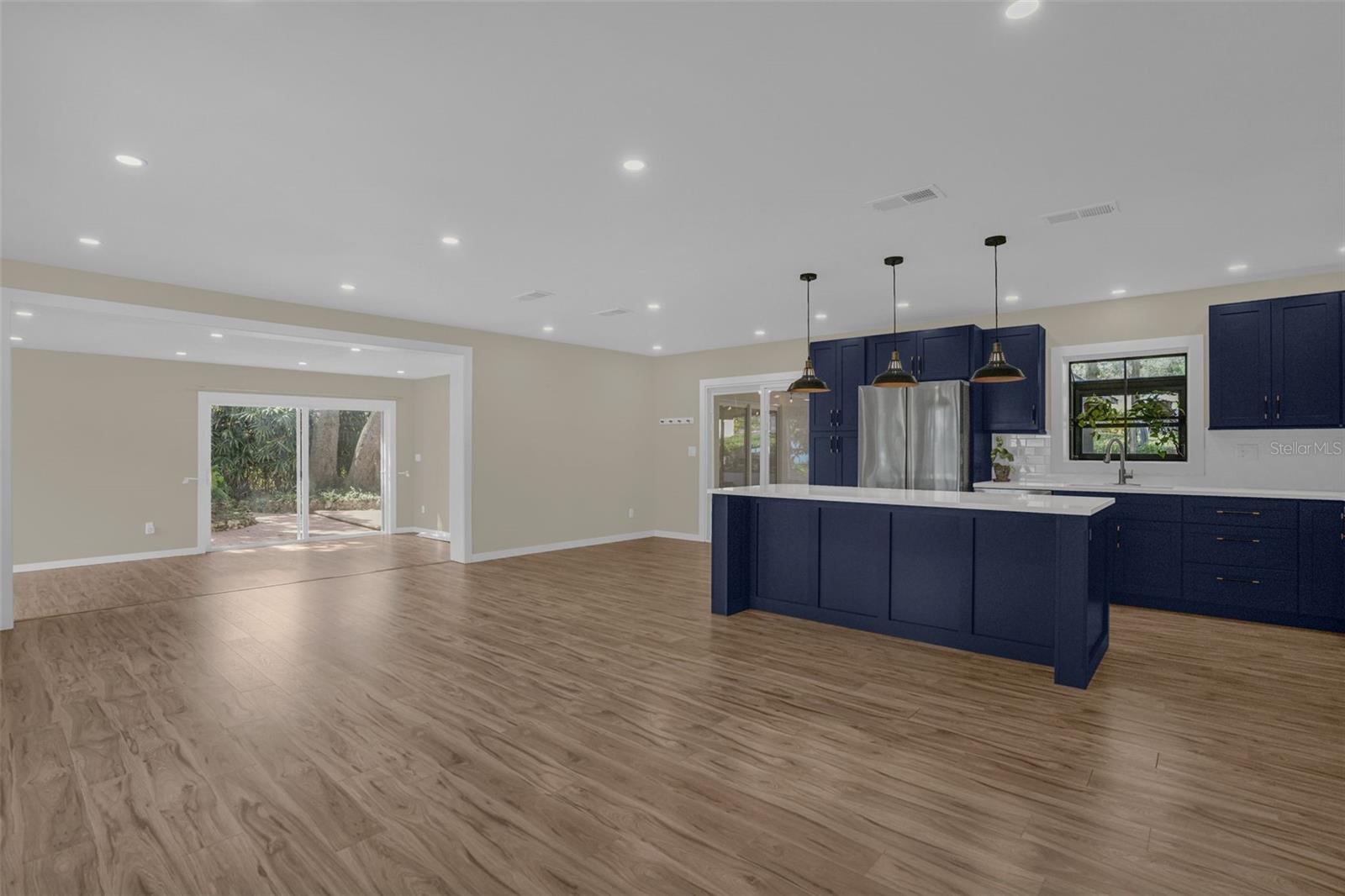 LAKE CRESCENT VIEW - Residential