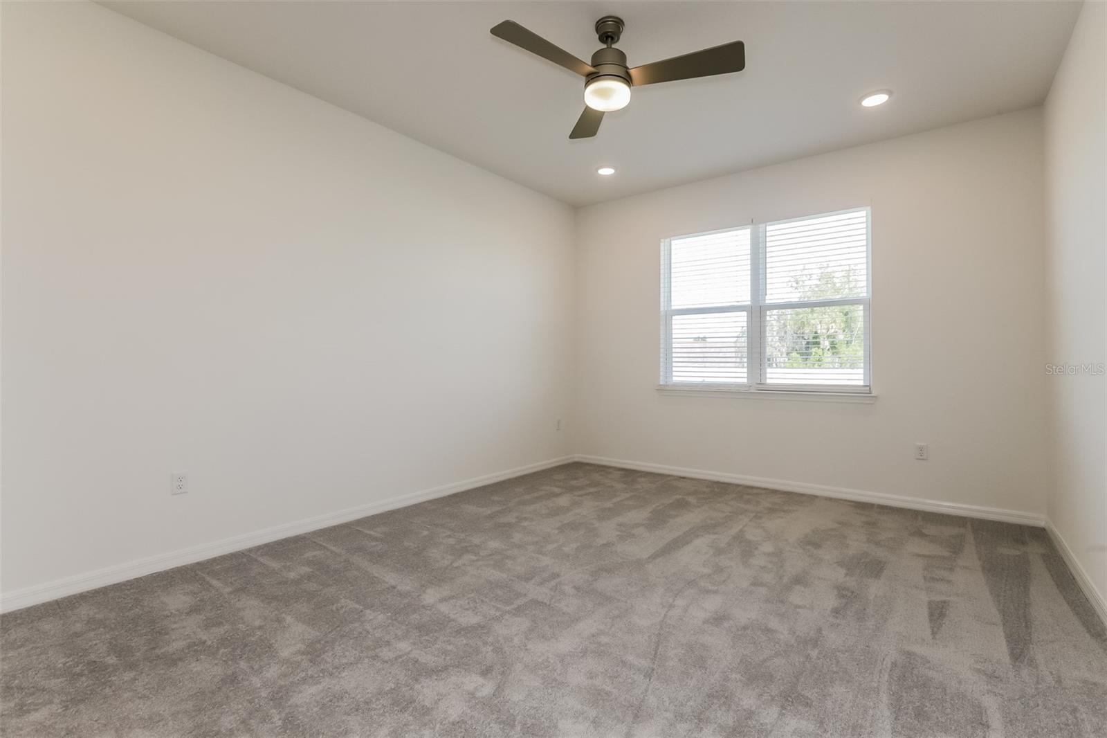 WINDSOR RESERVE PH 1 - Residential Lease