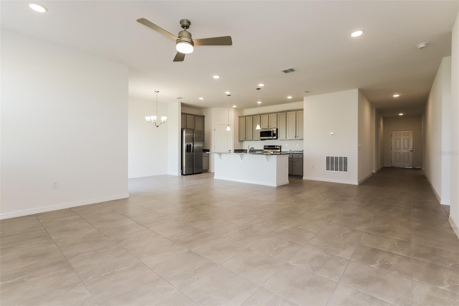 WINDSOR RESERVE PH 1 - Residential Lease