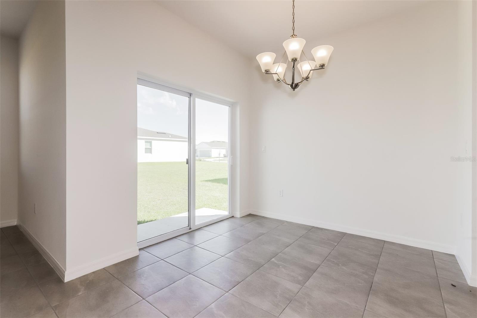 WINDSOR RESERVE PH 1 - Residential Lease