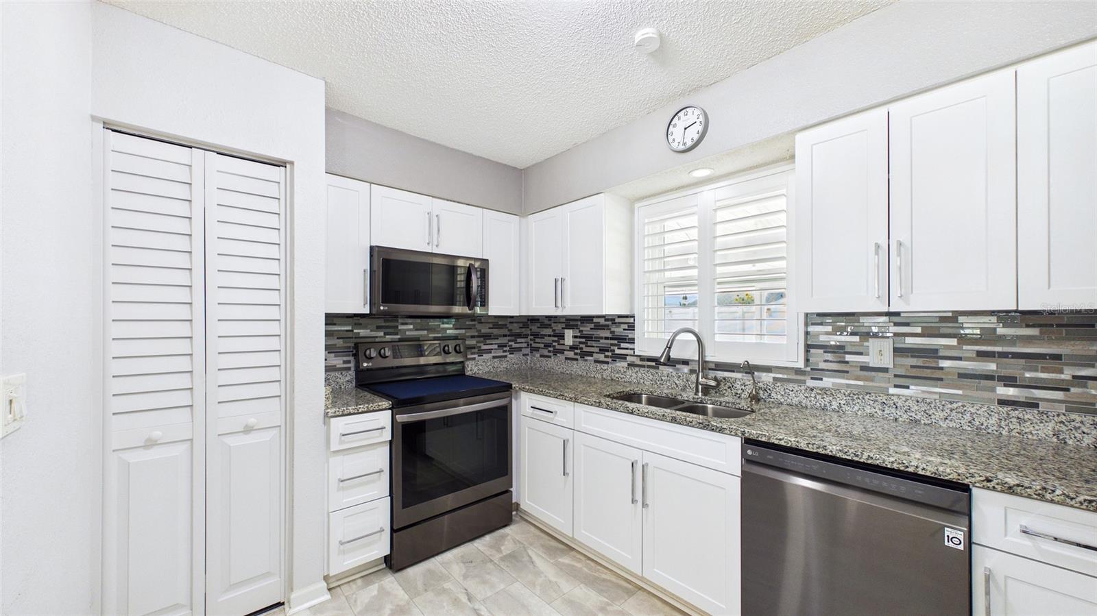 DEL WEBBS SUN CITY FLORIDA UN - Residential