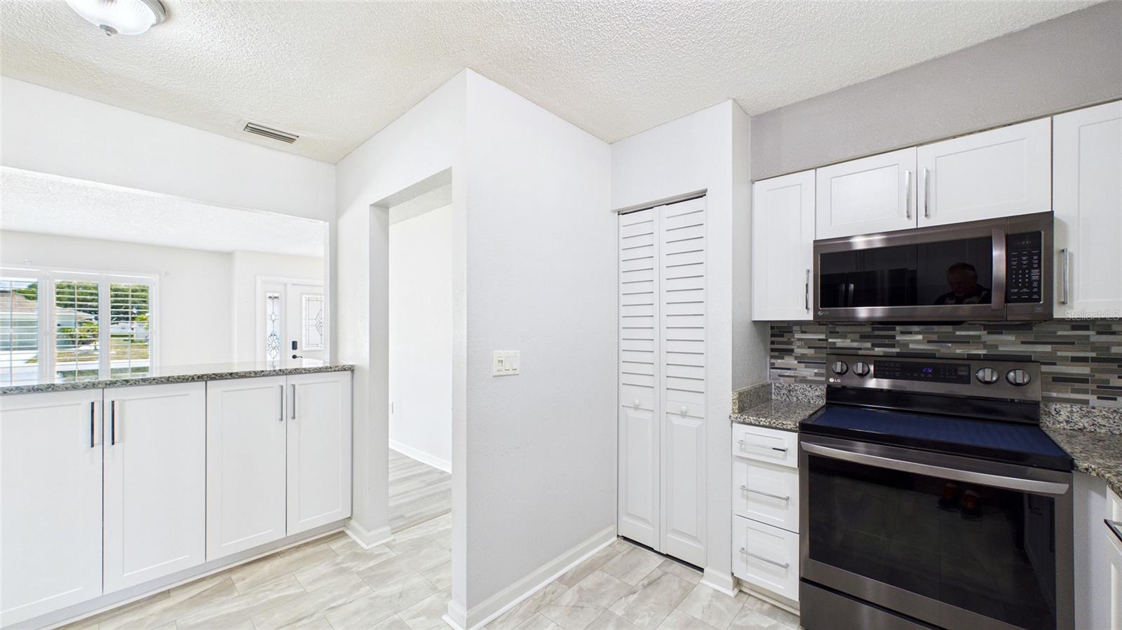 DEL WEBBS SUN CITY FLORIDA UN - Residential