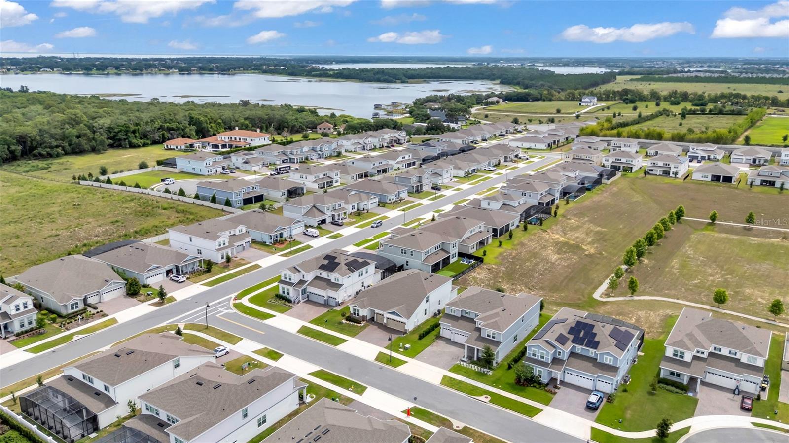 ESTS/LAKEVIEW PRESERVE - Residential