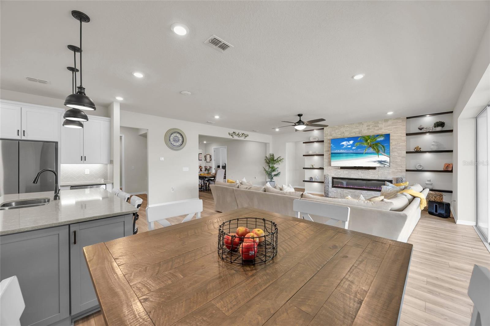 ESTS/LAKEVIEW PRESERVE - Residential