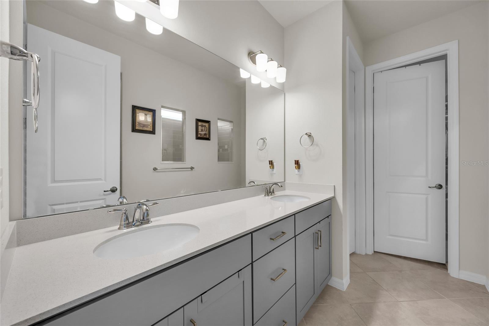 ESTS/LAKEVIEW PRESERVE - Residential