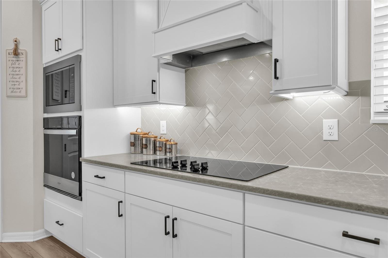 ESTS/LAKEVIEW PRESERVE - Residential