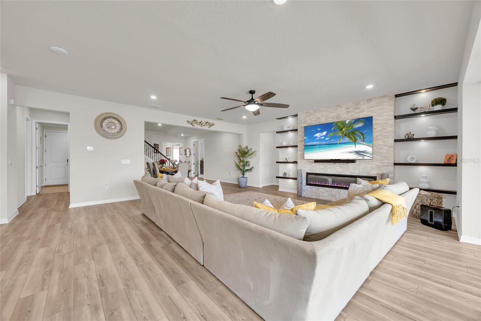 ESTS/LAKEVIEW PRESERVE - Residential