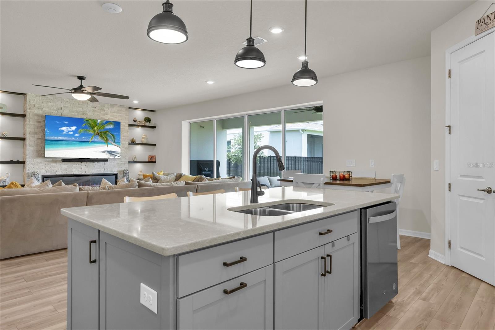 ESTS/LAKEVIEW PRESERVE - Residential