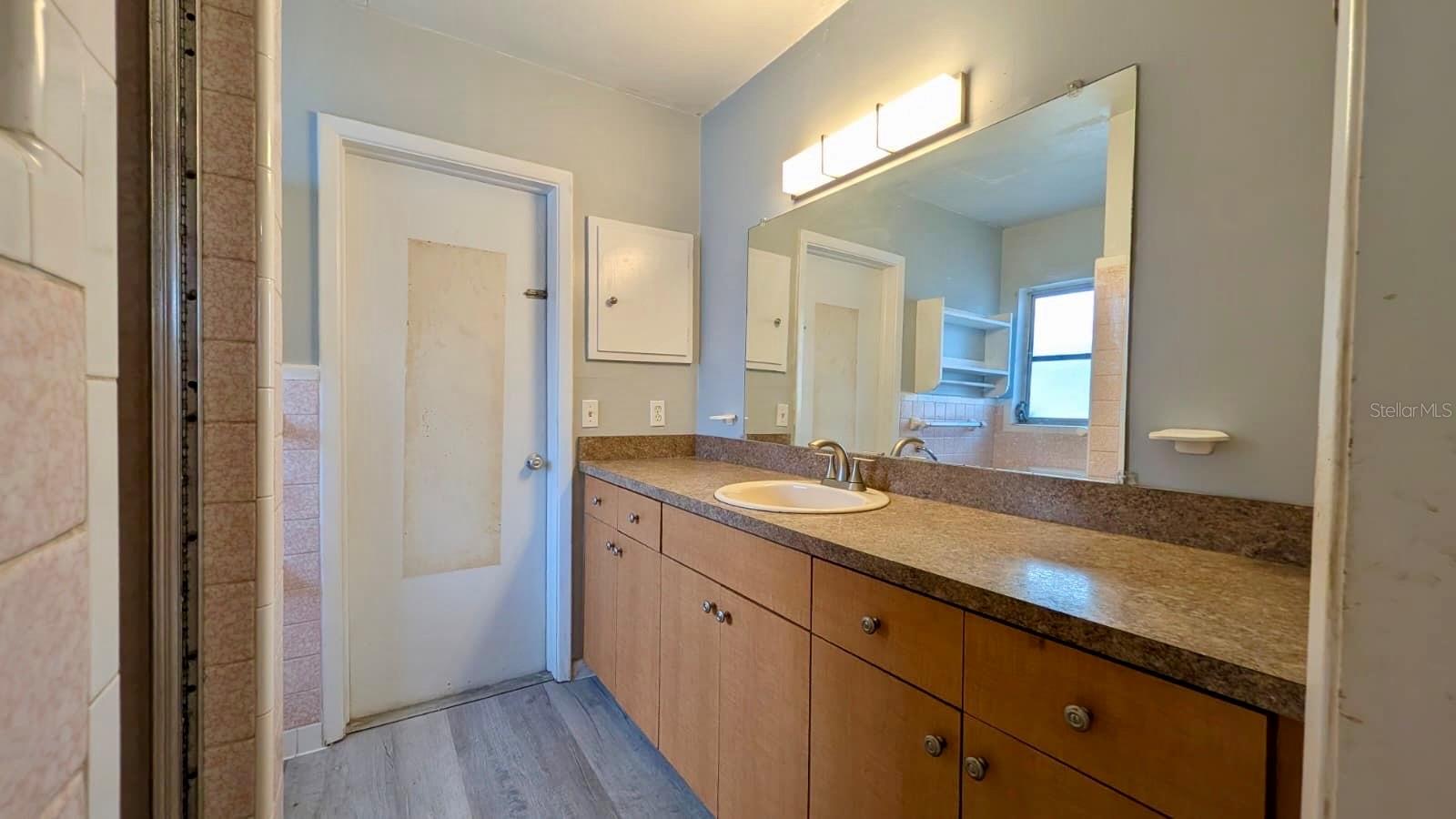DUNEDIN LAKEWOOD ESTATES 3RD ADD - Residential
