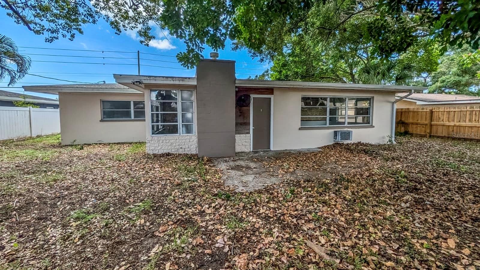 DUNEDIN LAKEWOOD ESTATES 3RD ADD - Residential
