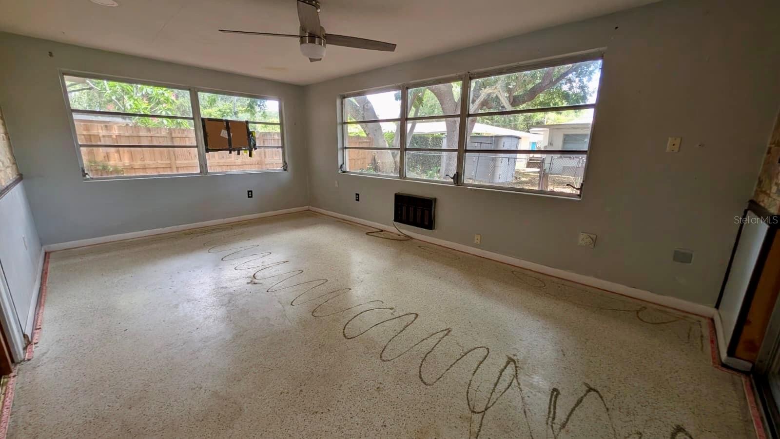 DUNEDIN LAKEWOOD ESTATES 3RD ADD - Residential