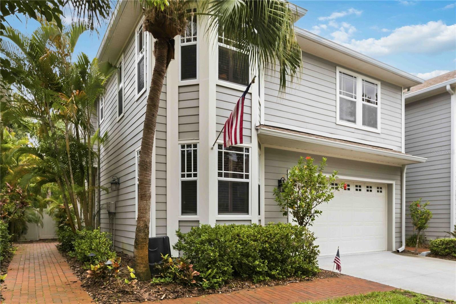 BAYSHORE TRAILS TWNHMS - Residential