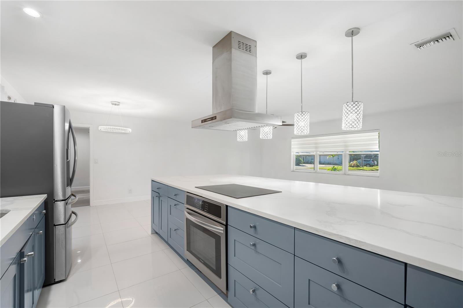 LINCOLN PARK - Residential Lease